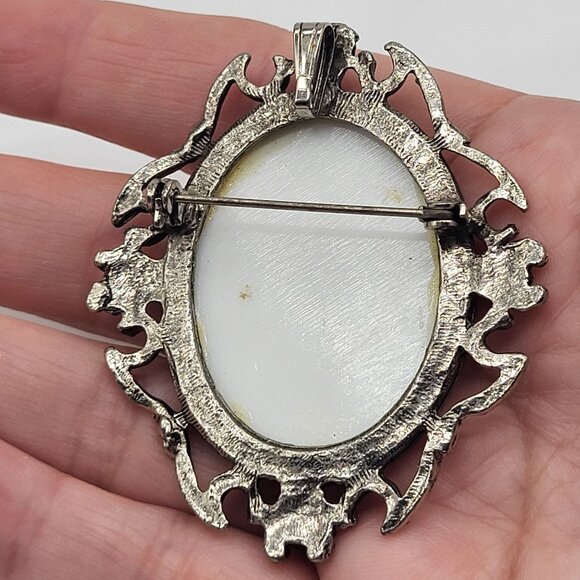 VTG Silver Tone Brooch Pendant with white cabochon and Red LIFE Flower Applique - Picture 4 of 10